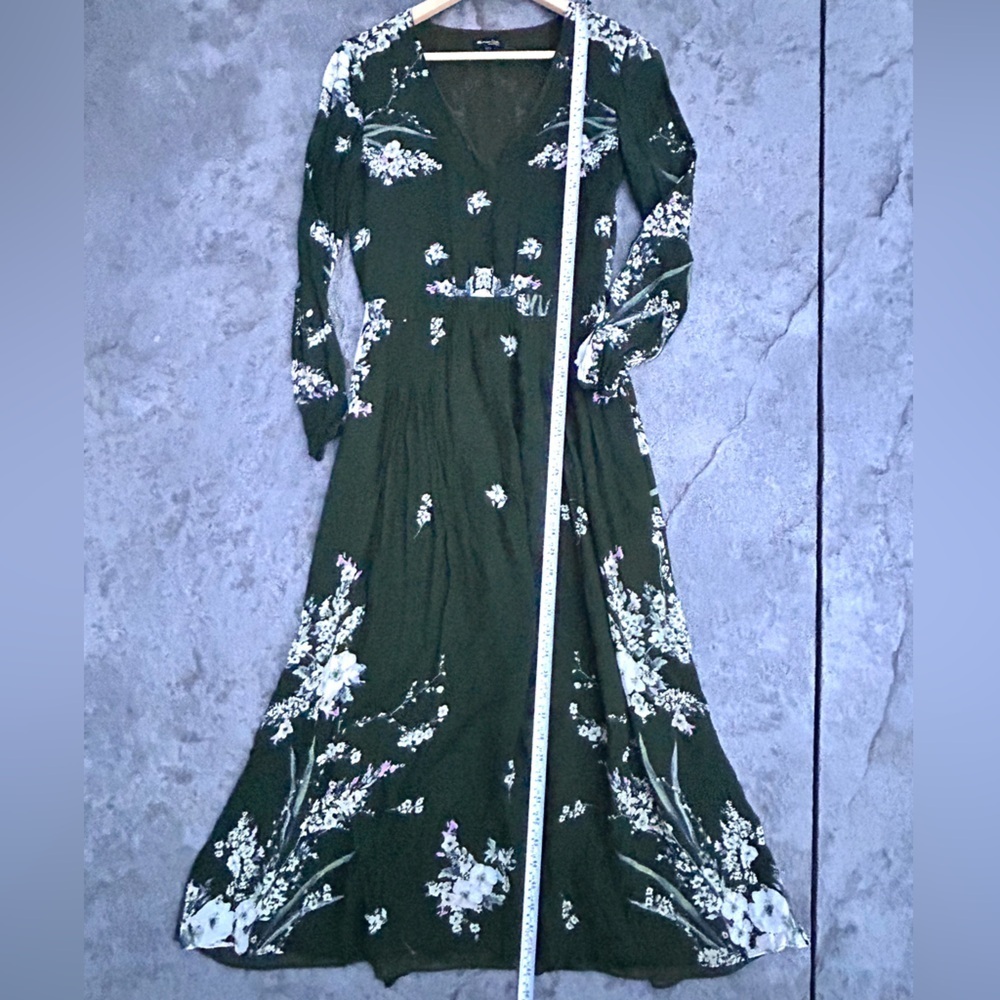 Massimo Dutti womens Sz 4 Green
Floral midi Dress V-Neck lined side zip
pullover - Picture 5 of 8